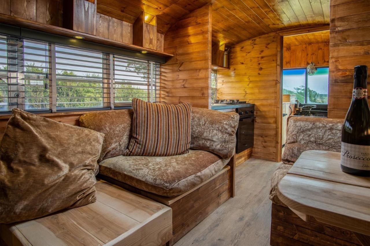 American School Bus - 1 Bedroom - Blossom Farm - Tiers Cross Johnston Exterior foto