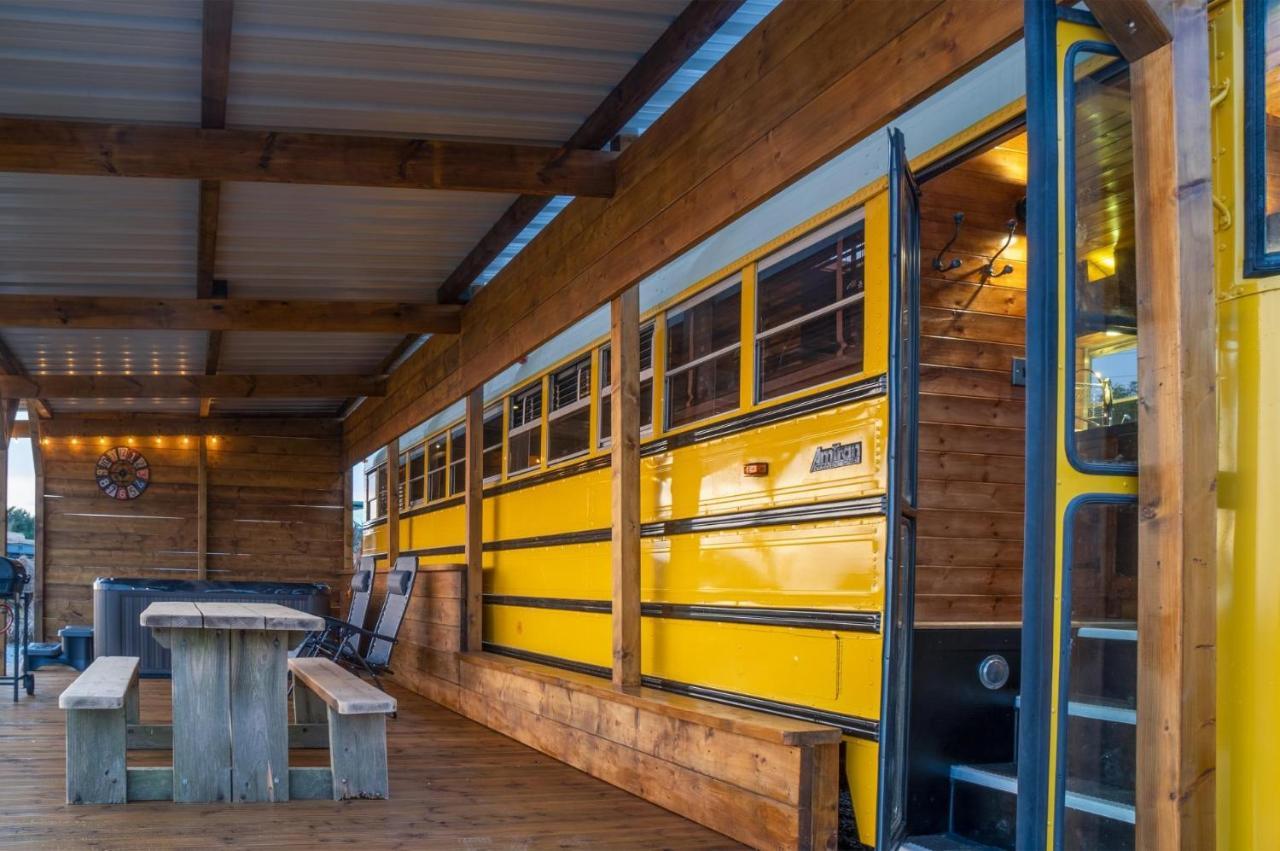 American School Bus - 1 Bedroom - Blossom Farm - Tiers Cross Johnston Exterior foto